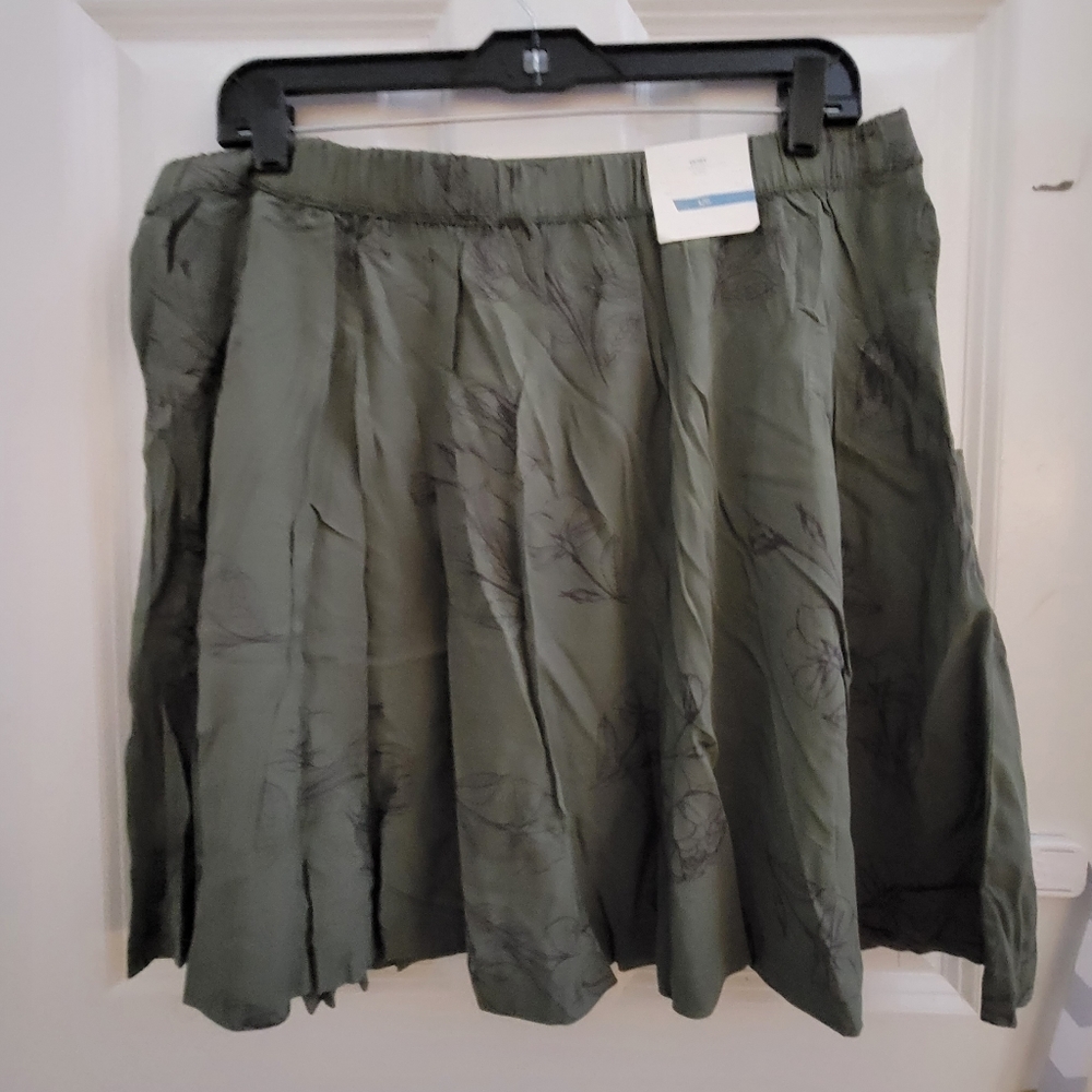 NWT ON skirt